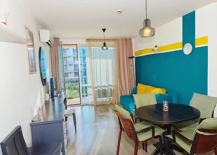 Apartment Kj - Swimmingpool - 3 Min From The Burgas