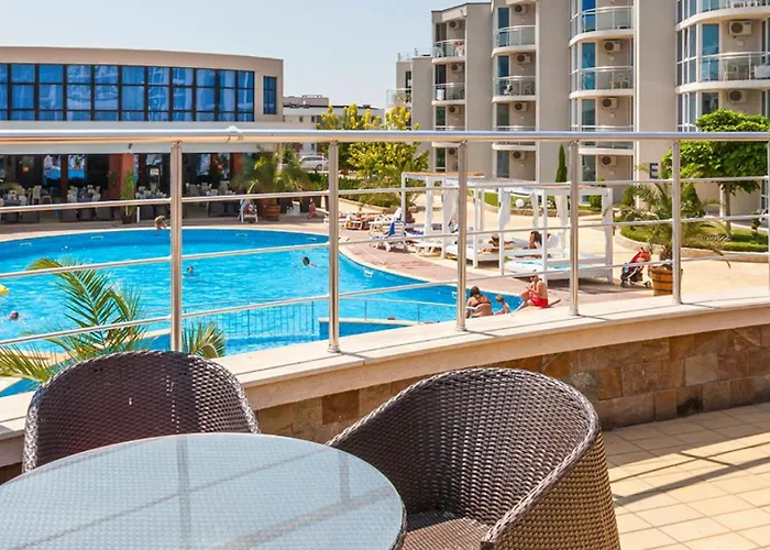 Apartment Kj - Swimmingpool - 3 Min From The *